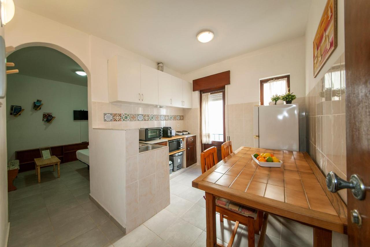 A13 - Channel Street Central Apartment ラゴス エクステリア 写真